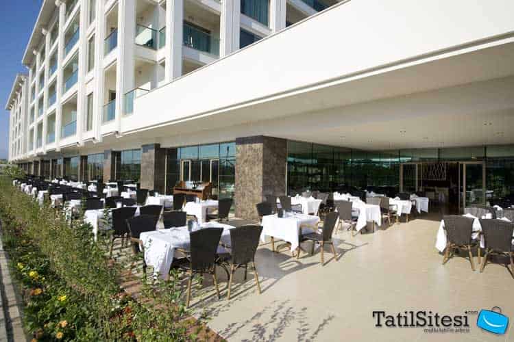 Dionis Hotel Resort & Spa